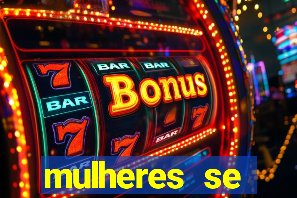 mulheres se exibindo ao vivo